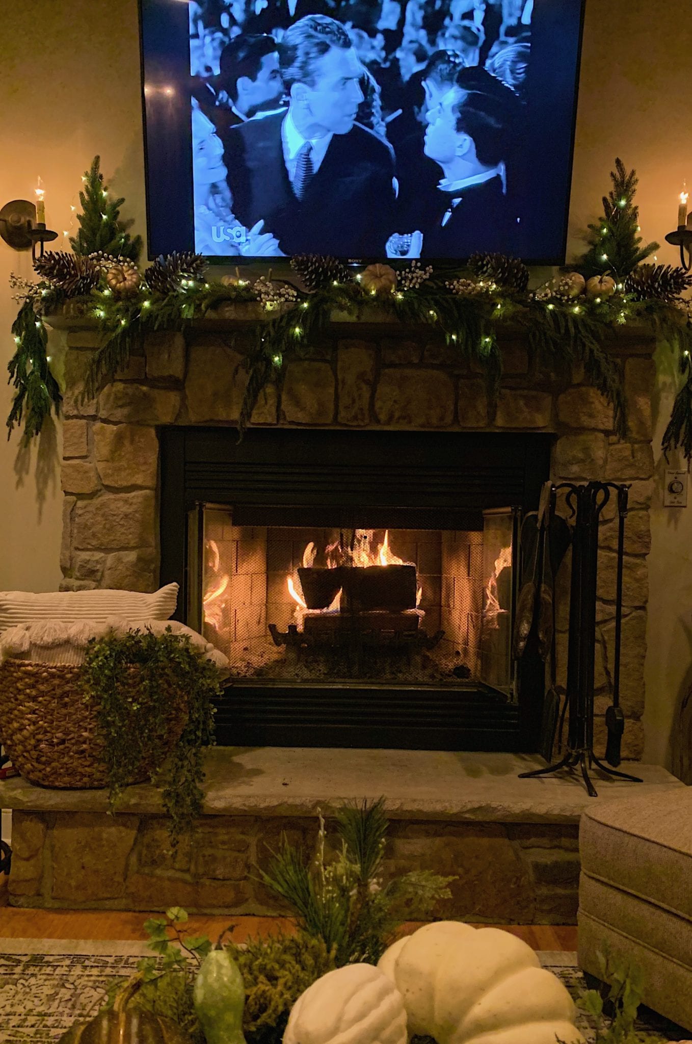 How to Decorate for Fall and Christmas Before Thanksgiving - Stacy Ling