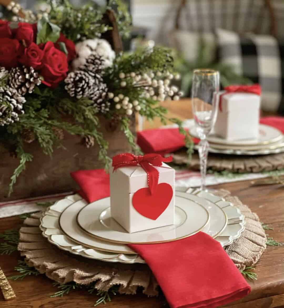 7 Easy Dining Table Decor Ideas for Valentine's Day - Bricks ’n Blooms ...