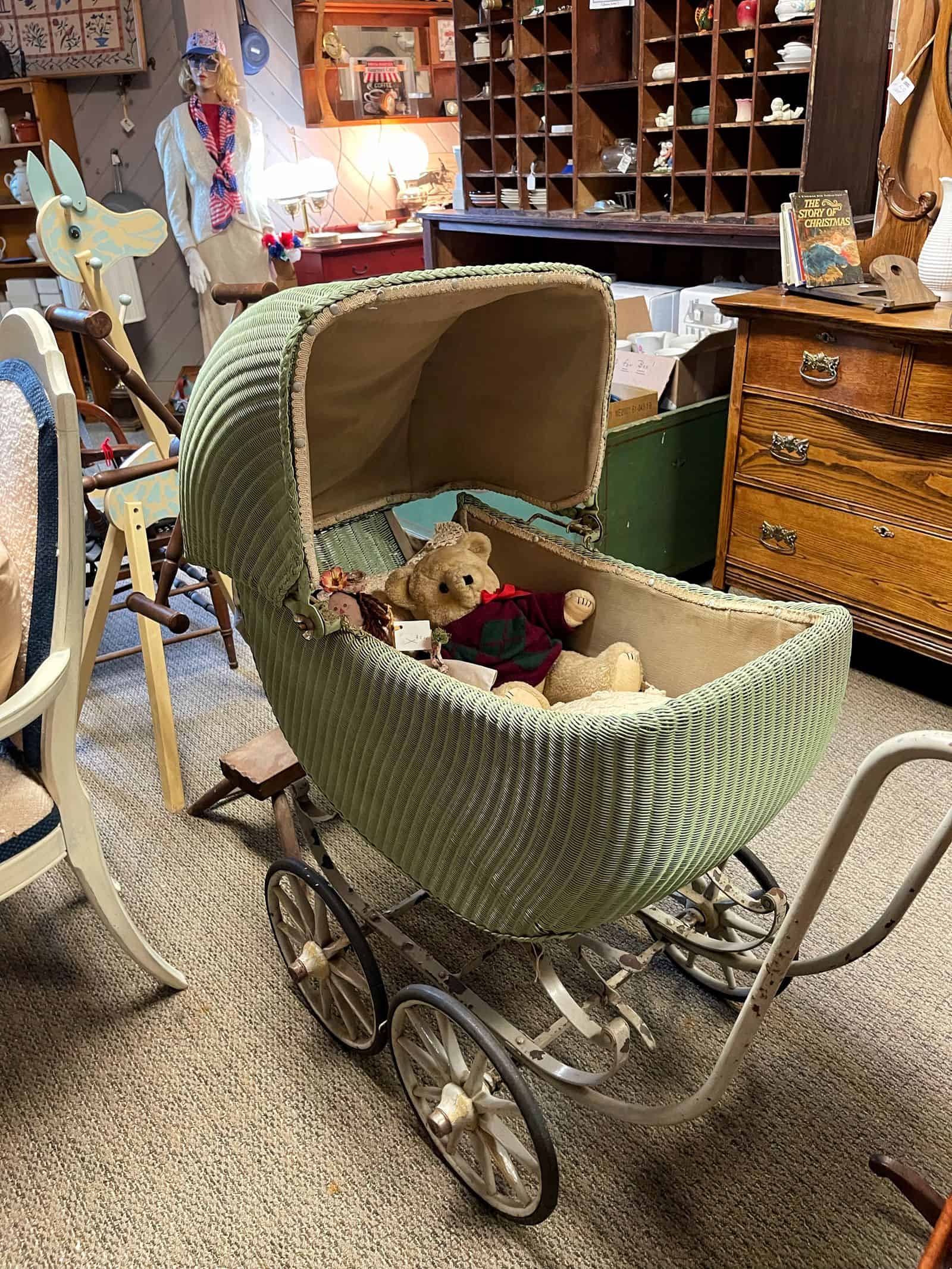 Transform a Vintage Carriage into a Charming Front Porch Planter Easy Thrift Flip Bricks n Blooms with Stacy Ling