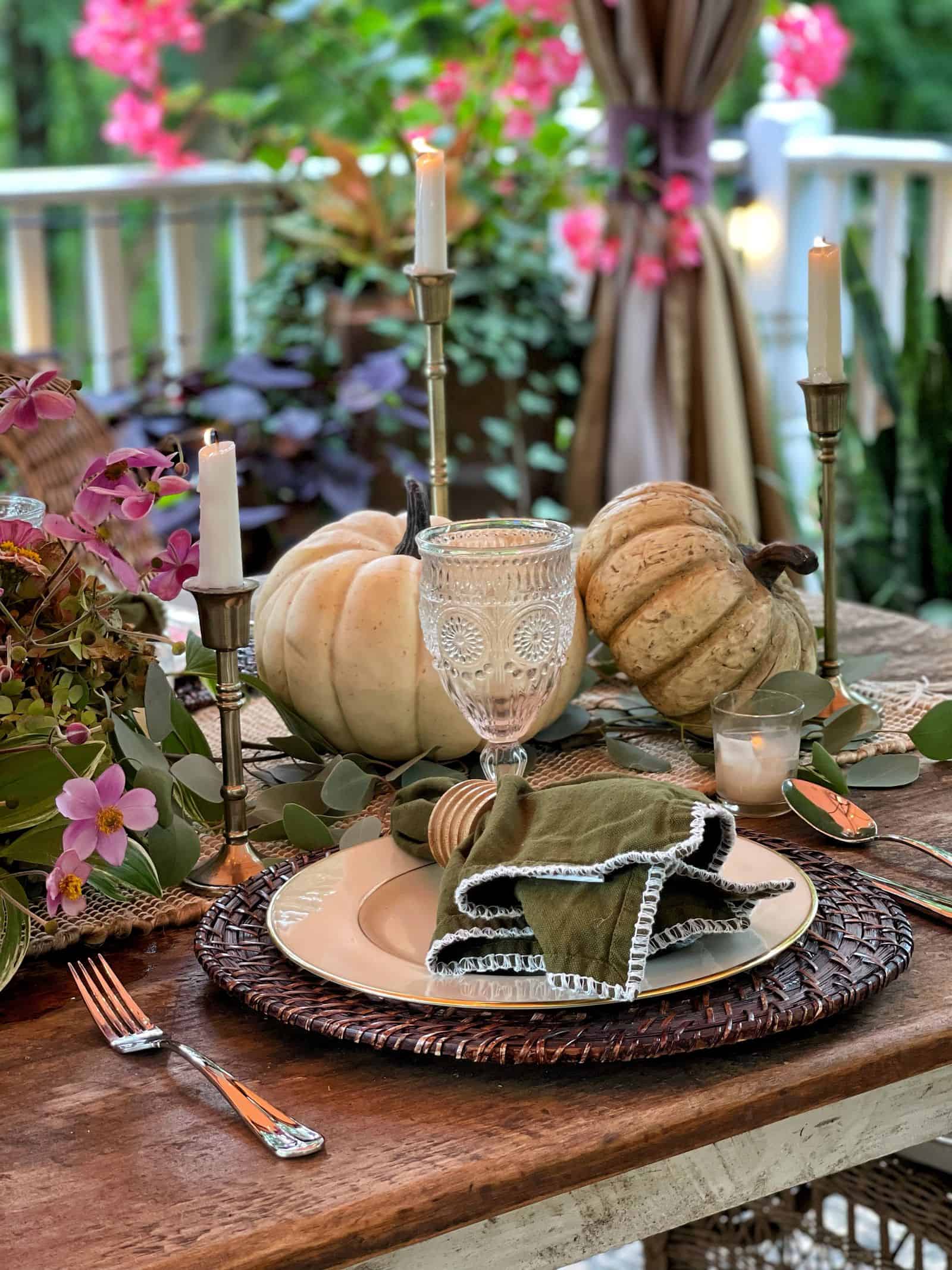 Harvest Table Decor: Elevate Your Dining Experience with Seasonal Charm