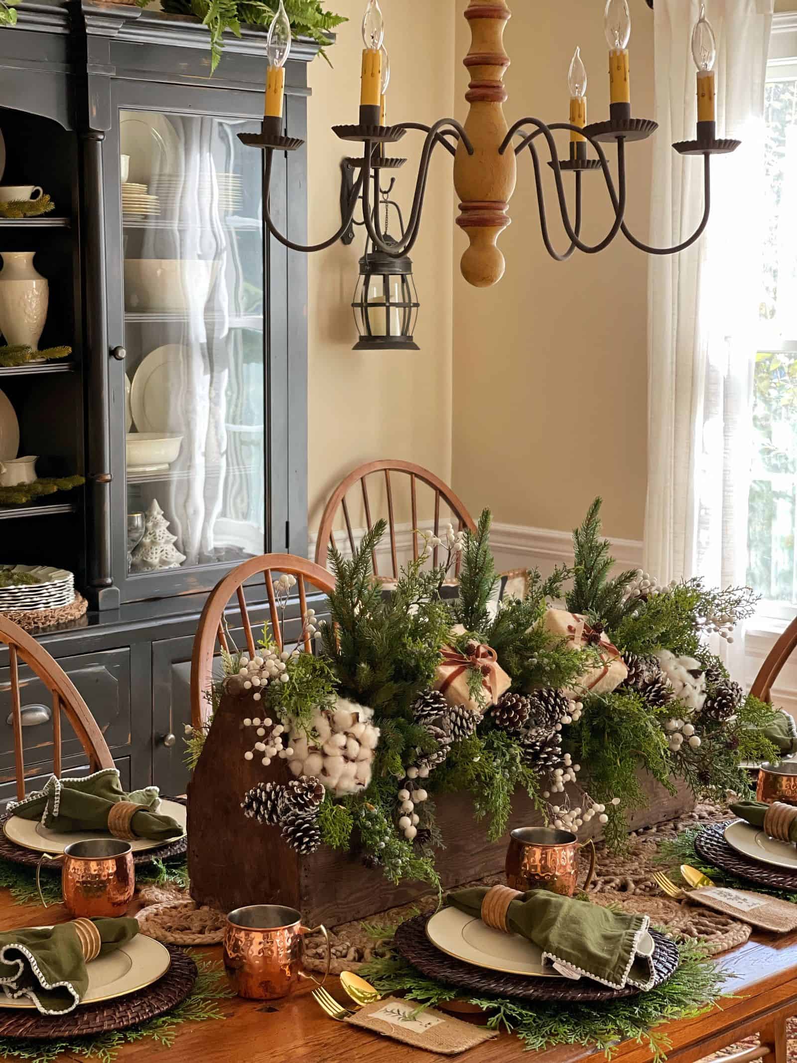 how to decorate a dining table for christmas