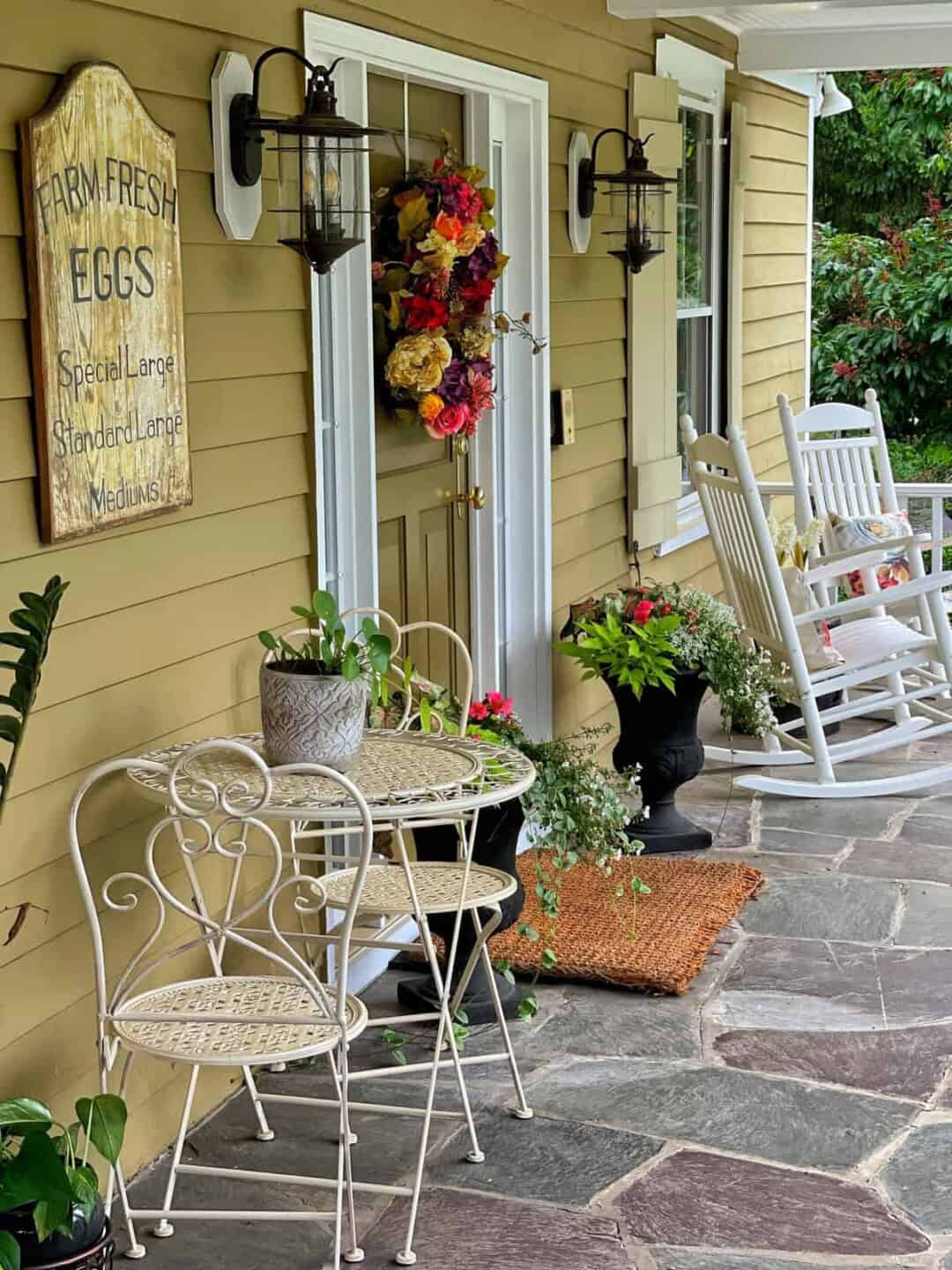 Easy and Budget-Friendly Patriotic Porch Decor Ideas for the Fourth of ...
