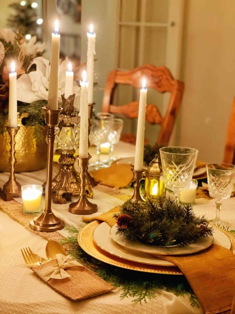 The Prettiest Christmas Table Centerpiece and Decor Ideas - Bricks ’n ...