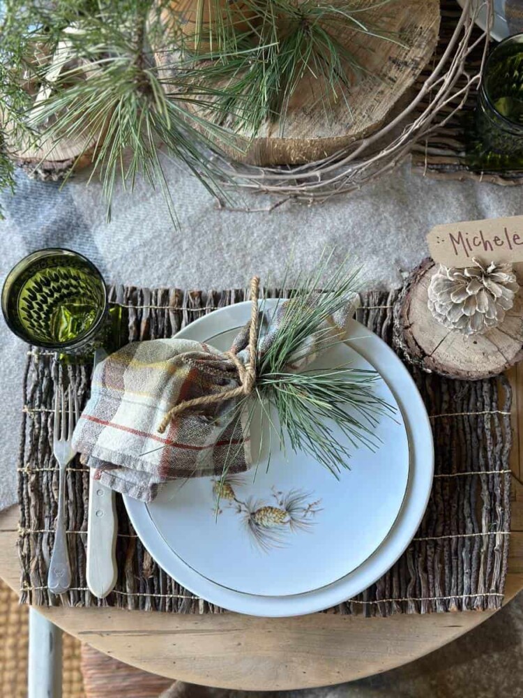 Festive and Chic: Rustic Elegant Christmas Tablescape Ideas - Bricks ’n ...