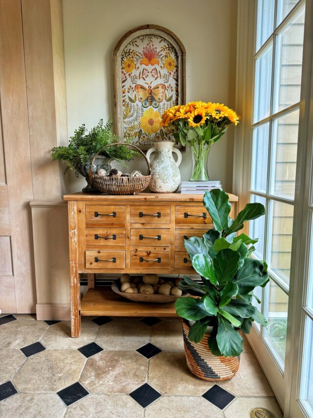 Cozy Cottagecore Living Room in Fall: A Guide to Rustic Charm | Bricks ...